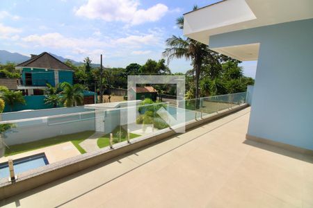 Casa de condomínio à venda com 375m², 4 quartos e 5 vagasVaranda da Suite 2