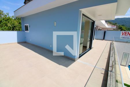 Casa de condomínio à venda com 375m², 4 quartos e 5 vagasVaranda da Suite 3