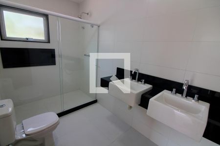 Casa de condomínio à venda com 375m², 4 quartos e 5 vagasBanheiro da Suíte 3