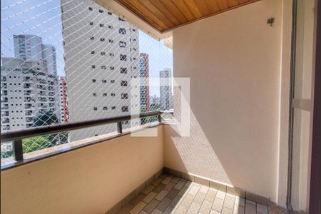 Apartamento para alugar com 106m², 3 quartos e 2 vagasVaranda