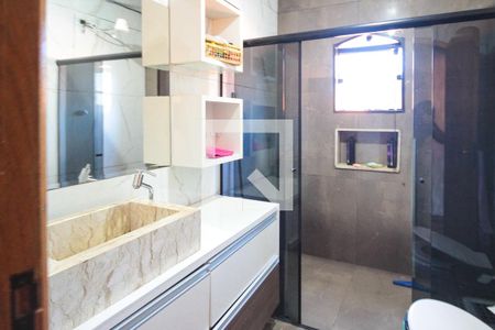 Casa para alugar com 130m², 3 quartos e 2 vagasBanheiro Social