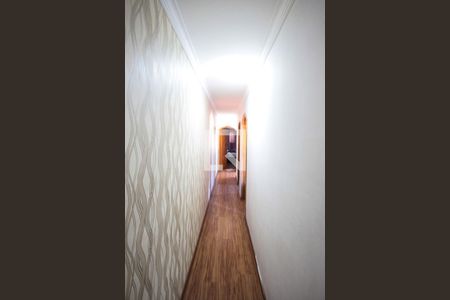 Corredor de casa para alugar com 3 quartos, 130m² em Parque Sao Rafael, São Paulo