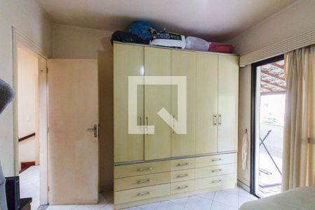 Casa de condomínio à venda com 260m², 3 quartos e 2 vagas Casa de condomínio à venda com 260m², 3 quartos e 2 vagasQuarto 2