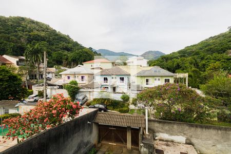 Casa de condomínio à venda com 260m², 3 quartos e 2 vagas Casa de condomínio à venda com 260m², 3 quartos e 2 vagasVista da Varanda da Suíte