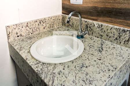 Apartamento à venda com 40m², 2 quartos e sem vaga Apartamento à venda com 40m², 2 quartos e sem vagaBanheiro