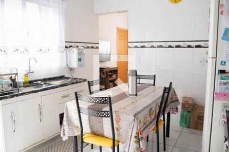 Casa à venda com 150m², 8 quartos e 2 vagasCozinha 2