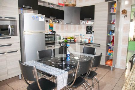 Casa à venda com 150m², 8 quartos e 2 vagasCozinha 4