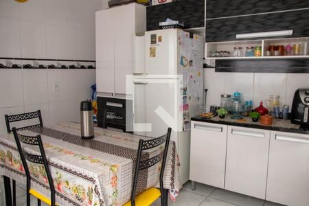 Casa à venda com 150m², 8 quartos e 2 vagasCozinha 2