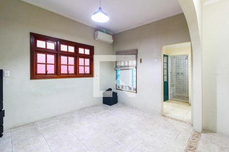 Casa à venda com 3 quartos, 300m² em Pinheiros, São Paulo