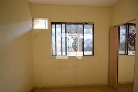 Quarto de casa para alugar com 1 quarto, 36m² em Cabral, Nilópolis