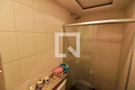 Apartamento à venda com 70m², 2 quartos e 1 vaga Apartamento à venda com 70m², 2 quartos e 1 vagaBanheiro Social