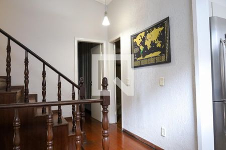 Sala de casa para alugar com 3 quartos, 240m² em Conjunto Califórnia, Belo Horizonte