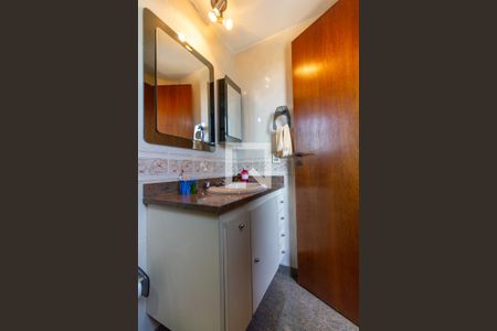 Apartamento à venda com 312m², 4 quartos e 3 vagasBanheiro da Suíte 3