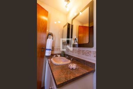 Apartamento à venda com 312m², 4 quartos e 3 vagasBanheiro da Suíte 4