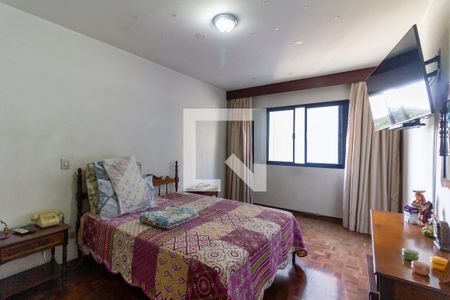 Apartamento à venda com 312m², 4 quartos e 3 vagasQuarto 2 - Suíte