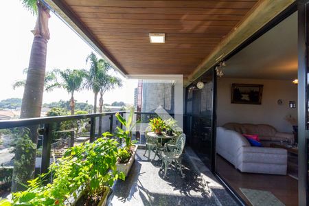 Apartamento à venda com 312m², 4 quartos e 3 vagasSacada