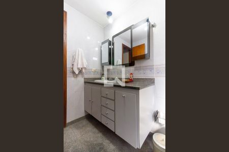 Apartamento à venda com 312m², 4 quartos e 3 vagasBanheiro da Suíte 2