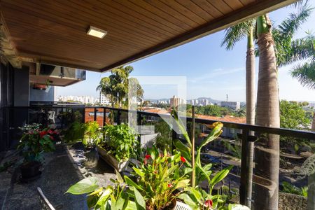 Apartamento à venda com 312m², 4 quartos e 3 vagasSacada