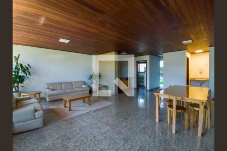 Apartamento à venda com 312m², 4 quartos e 3 vagasÁrea comum - Salão de festas