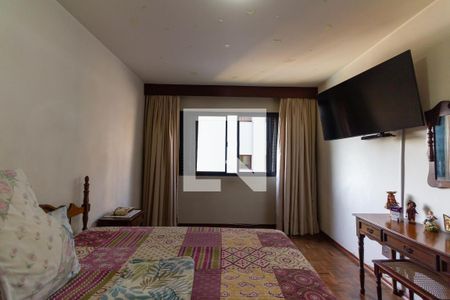 Apartamento à venda com 312m², 4 quartos e 3 vagasQuarto 2 - Suíte