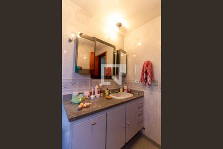 Apartamento à venda com 312m², 4 quartos e 3 vagasBanheiro da Suíte 1