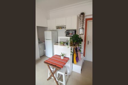 Cozinha | Sala de apartamento para alugar com 1 quarto, 32m² em Copacabana, Rio de Janeiro