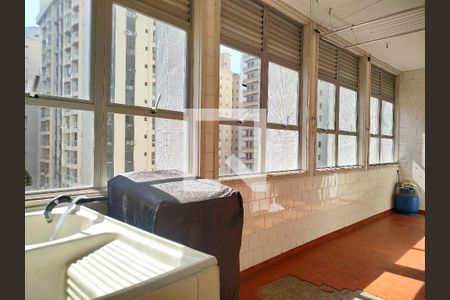 Apartamento para alugar com 380m², 4 quartos e 2 vagas Apartamento para alugar com 380m², 4 quartos e 2 vagasÁrea de Serviço