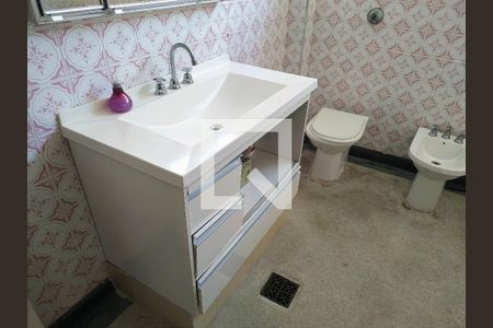 Apartamento para alugar com 380m², 4 quartos e 2 vagas Apartamento para alugar com 380m², 4 quartos e 2 vagasBanheiro