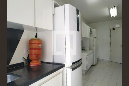 Apartamento para alugar com 380m², 4 quartos e 2 vagas Apartamento para alugar com 380m², 4 quartos e 2 vagasCozinha