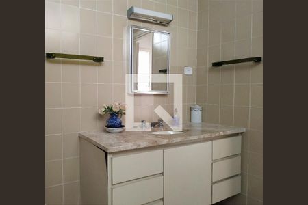 Apartamento para alugar com 380m², 4 quartos e 2 vagas Apartamento para alugar com 380m², 4 quartos e 2 vagasBanheiro