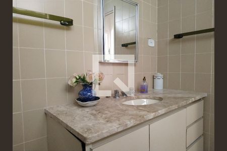 Apartamento para alugar com 380m², 4 quartos e 2 vagas Apartamento para alugar com 380m², 4 quartos e 2 vagasBanheiro