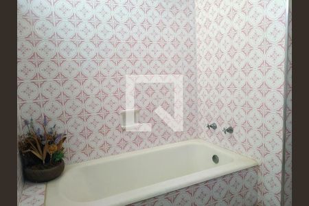 Apartamento para alugar com 380m², 4 quartos e 2 vagas Apartamento para alugar com 380m², 4 quartos e 2 vagasBanheiro