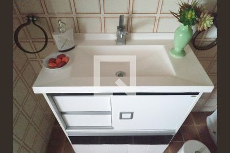 Apartamento para alugar com 380m², 4 quartos e 2 vagas Apartamento para alugar com 380m², 4 quartos e 2 vagasBanheiro