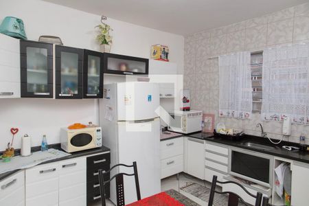 Casa à venda com 70m², 3 quartos e sem vaga Casa à venda com 70m², 3 quartos e sem vagaCozinha 2