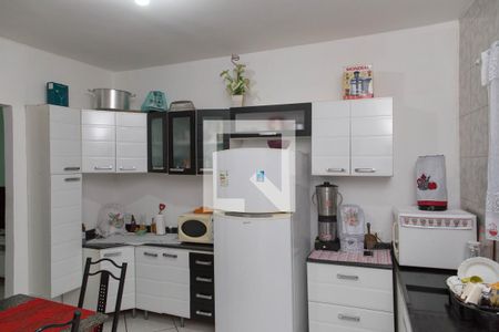 Casa à venda com 70m², 3 quartos e sem vaga Casa à venda com 70m², 3 quartos e sem vagaCozinha 2