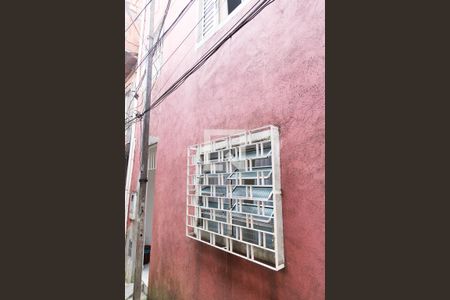 Casa à venda com 70m², 3 quartos e sem vaga Casa à venda com 70m², 3 quartos e sem vagaFachada