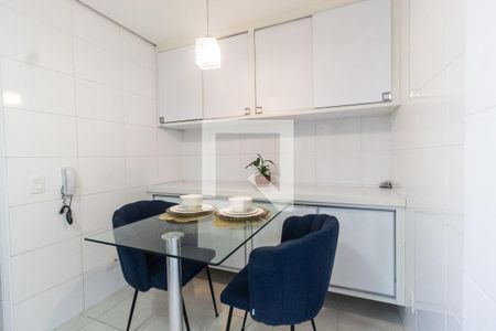 Apartamento à venda com 164m², 3 quartos e 3 vagas Apartamento à venda com 164m², 3 quartos e 3 vagasCozinha