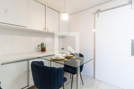Apartamento à venda com 164m², 3 quartos e 3 vagas Apartamento à venda com 164m², 3 quartos e 3 vagasCozinha