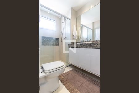 Apartamento à venda com 164m², 3 quartos e 3 vagas Apartamento à venda com 164m², 3 quartos e 3 vagasSuíte