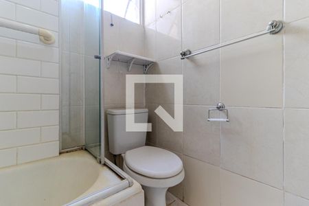 Banheiro de apartamento à venda com 1 quarto, 63m² em Vila Buarque, São Paulo