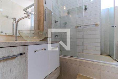 Banheiro de apartamento à venda com 1 quarto, 63m² em Vila Buarque, São Paulo