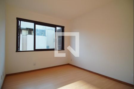 Sala de apartamento à venda com 2 quartos, 80m² em Petrópolis, Porto Alegre