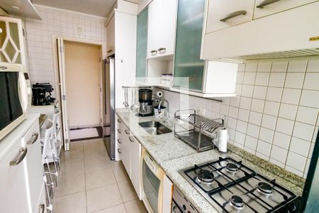 Apartamento à venda com 142m², 3 quartos e 2 vagasCozinha - Armários