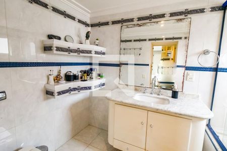 Apartamento à venda com 142m², 3 quartos e 2 vagasBanheiro da Suíte 1