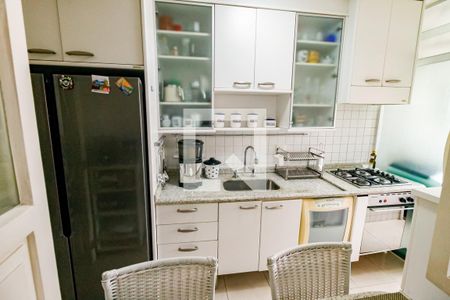 Apartamento à venda com 142m², 3 quartos e 2 vagasCozinha - Armários