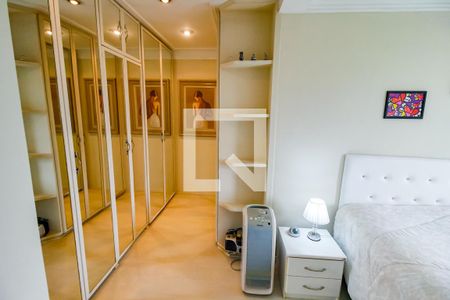 Apartamento à venda com 142m², 3 quartos e 2 vagasCloset da suíte 1