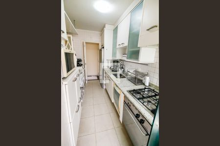 Apartamento à venda com 142m², 3 quartos e 2 vagasCozinha - Armários