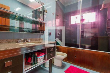 Casa à venda com 346m², 4 quartos e 4 vagas Casa à venda com 346m², 4 quartos e 4 vagasBanheiro da Suíte 4