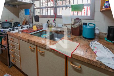 Casa à venda com 346m², 4 quartos e 4 vagas Casa à venda com 346m², 4 quartos e 4 vagasCozinha