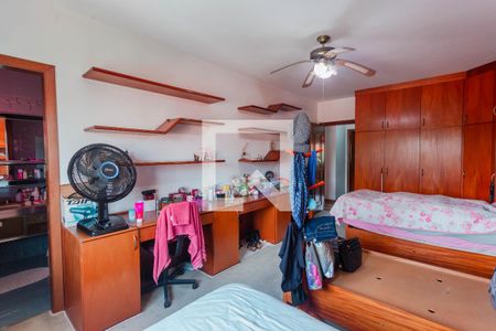 Casa à venda com 346m², 4 quartos e 4 vagas Casa à venda com 346m², 4 quartos e 4 vagasSuíte 2